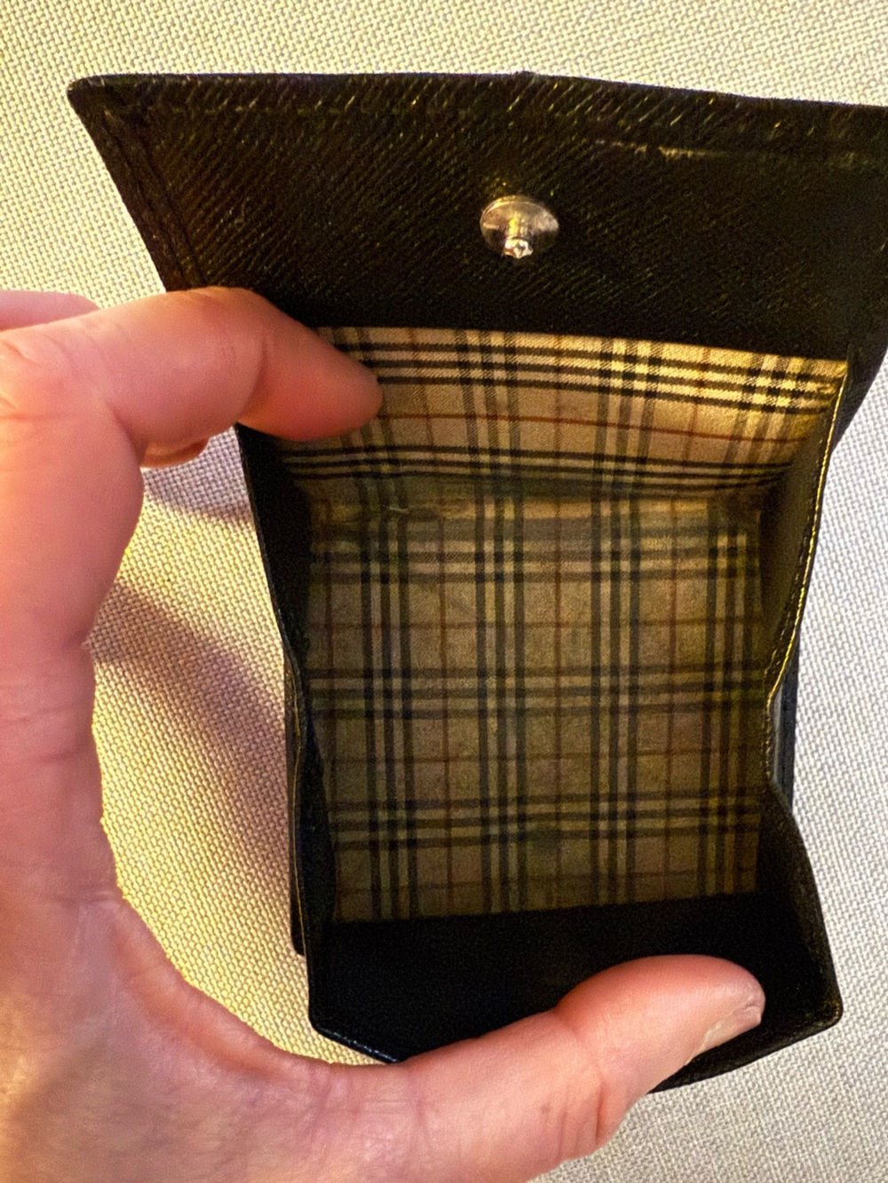 BURBERRY SAFFIANO LEATHER NOVACHECK LINED CARD HOLDER coin purse w snap closure - Picture 6 of 12